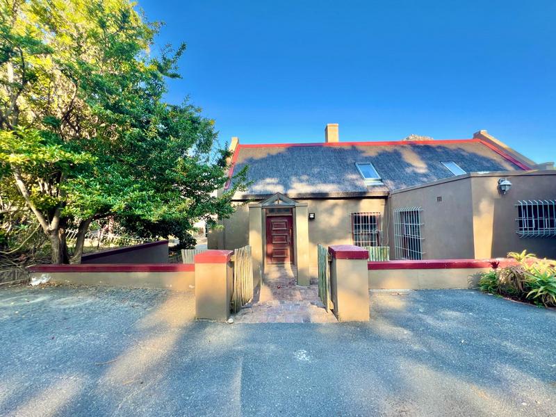 8 Bedroom Property for Sale in Hout Bay Western Cape